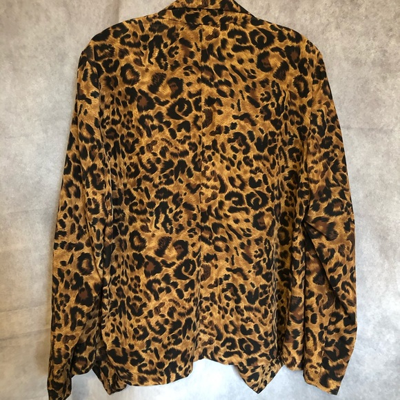 Leopard print light weight jacket - Picture 2 of 3